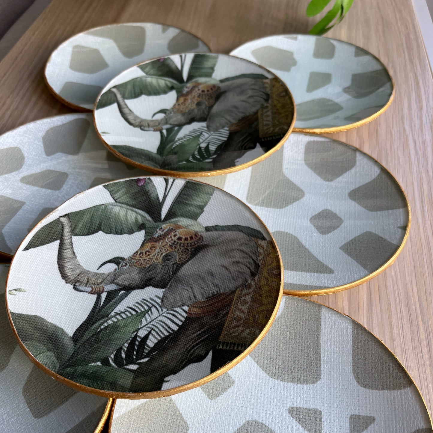 Plato Decoupage